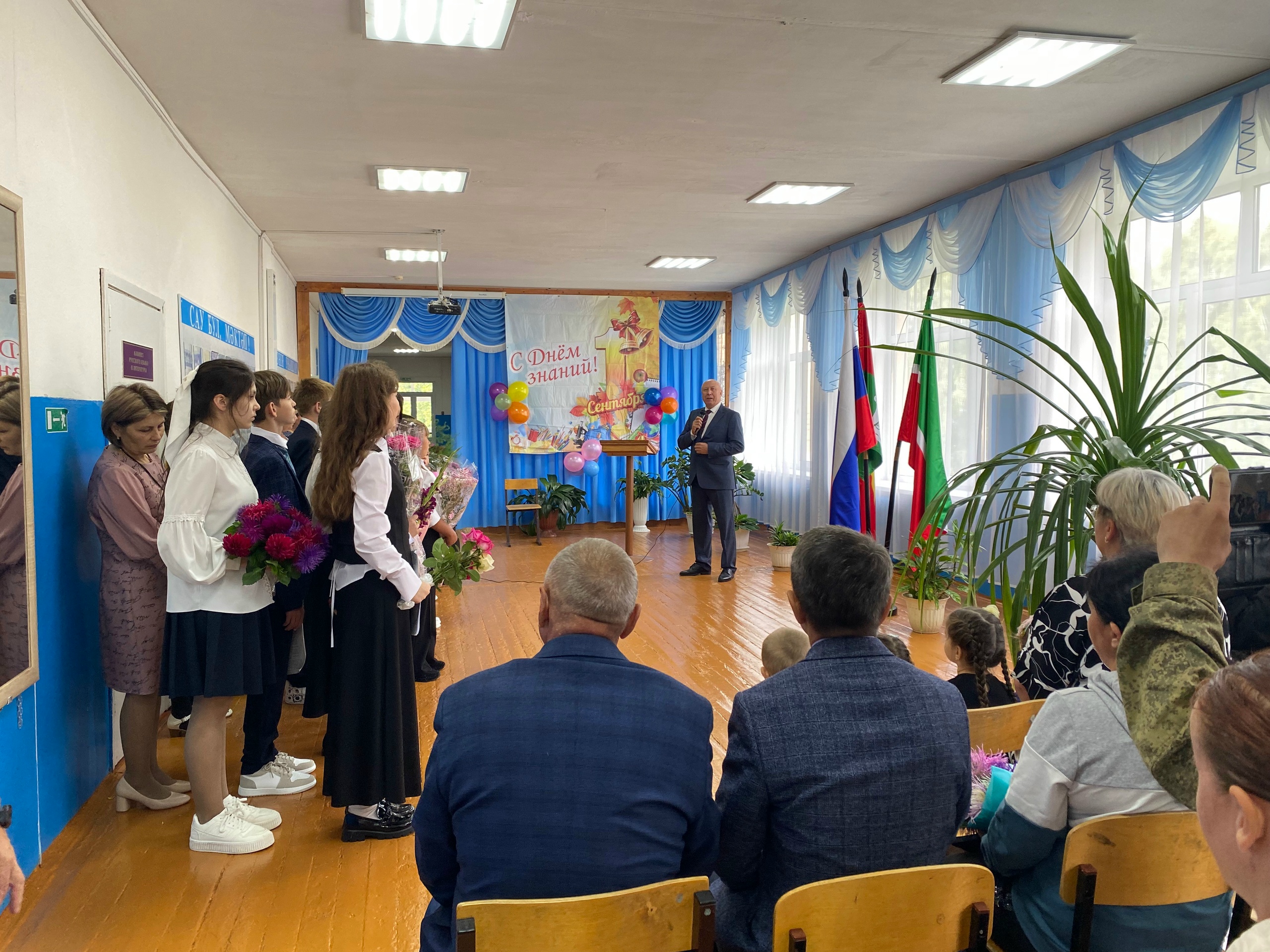 Сарсаз-Баграж мәктәбенең 1 сентябрь бәйрәме