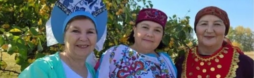 Бер гаиләдәй тату яшиләр