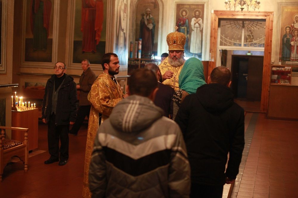 Епископ Пармен посетил приход Трех Святителей Казанских в Чистополе