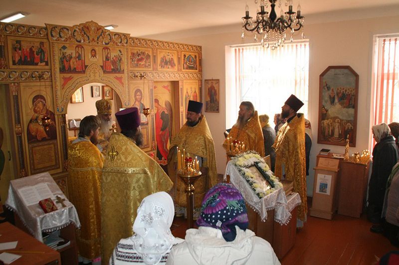 В храме трёх святителей Казанских г. Чистополя прошел престольный праздник