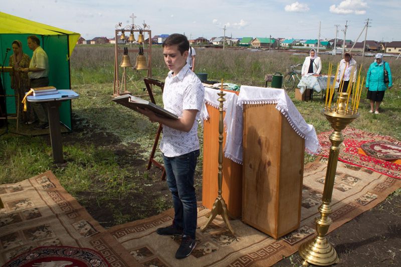 У строящегося кряшенского храма в Чистополе прошла Божественная литургия Фоторепортаж