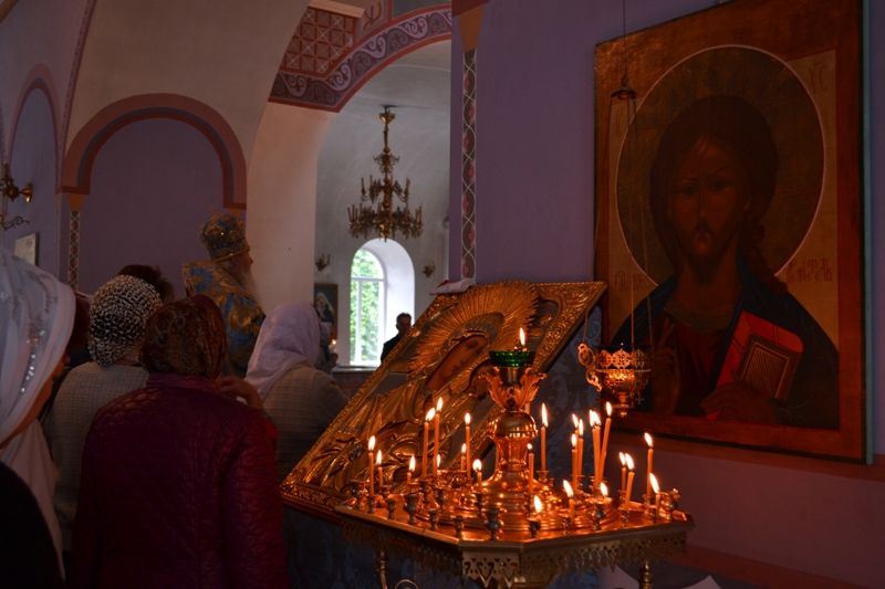 Тихвинский храм Казани отметил престольный праздник  Фоторепортаж