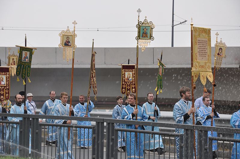 В Татарстане прошел крестный ход в честь явления Казанской иконы Божией Матери