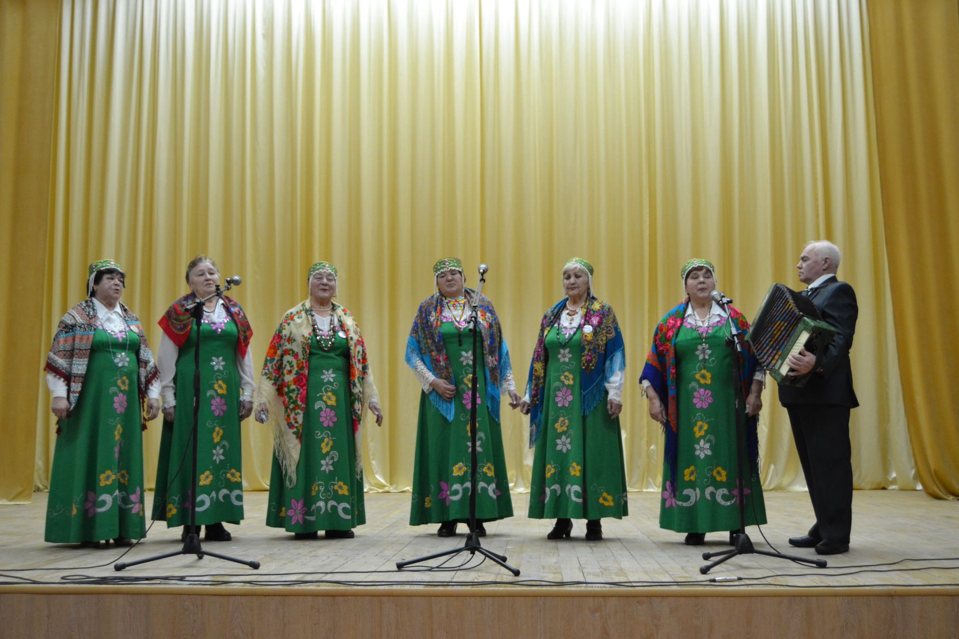 В посёлке Татарстан прошёл праздничный концерт, посвященный  Дню матери