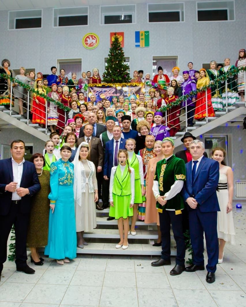 21 декабря 2019 года в Доме дружбы народов г. Нижнекамска состоялась новогодняя встреча "Голубой огонек"