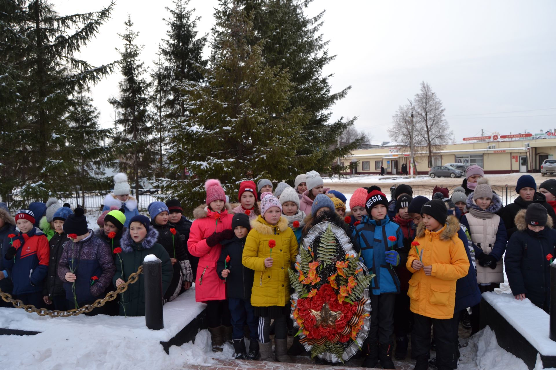 Ко Дню неизвестного солдата в посёлке Татарстан прошёл митинг