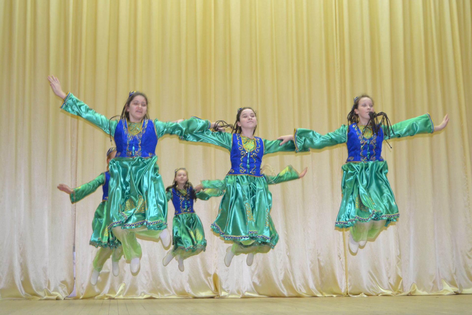 В посёлке Татарстан прошёл концерт, посвящённый 8 марта