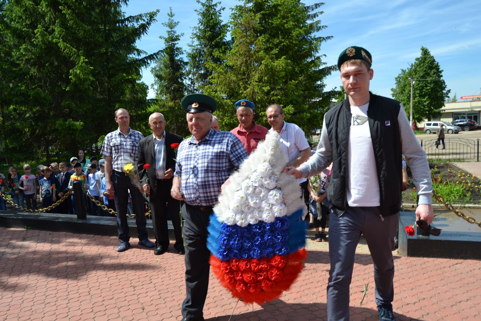 В посёлке Татарстан прошёл торжественный митинг ко Дню пограничника