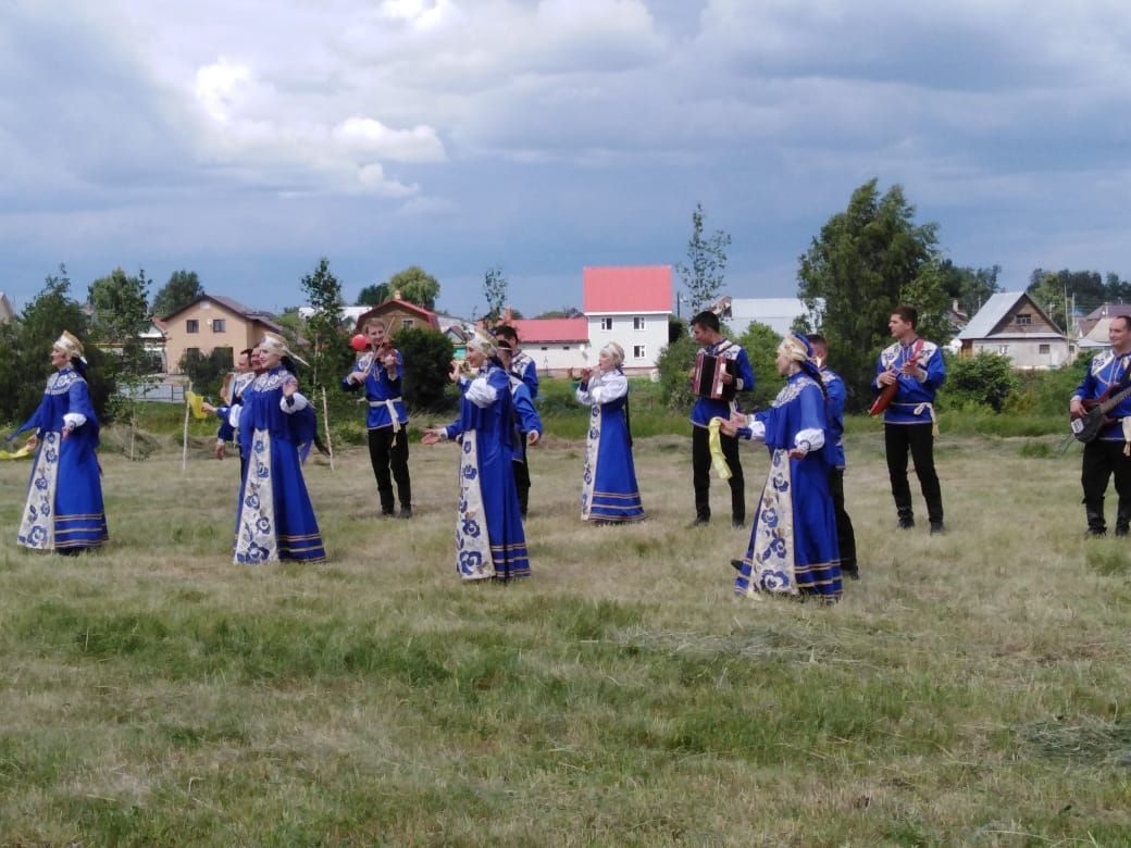 В деревне Ташкирмень Лаишевского района отметили Святую Троицу