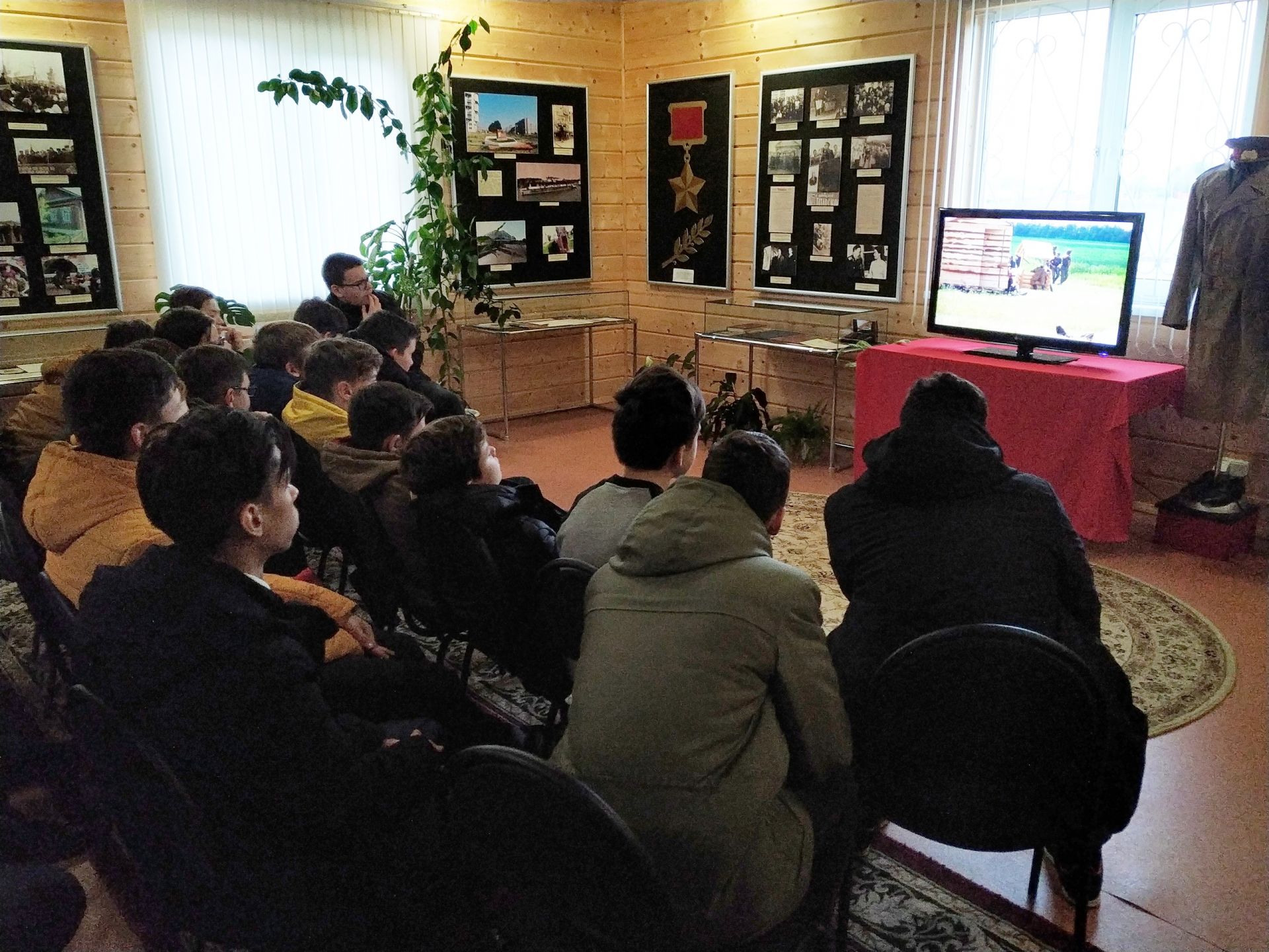 Пестречинские школьники побывали в музее имени Петра Гаврилова