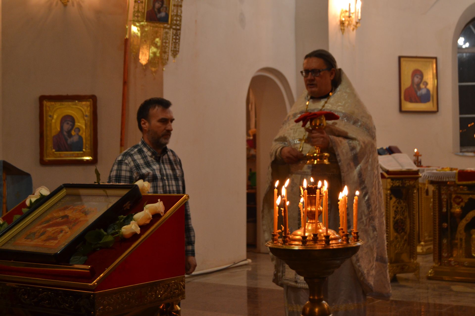 В храме Святителя Николая Чудотворца села Князево прошла ночная литургия в честь Рождества Христова