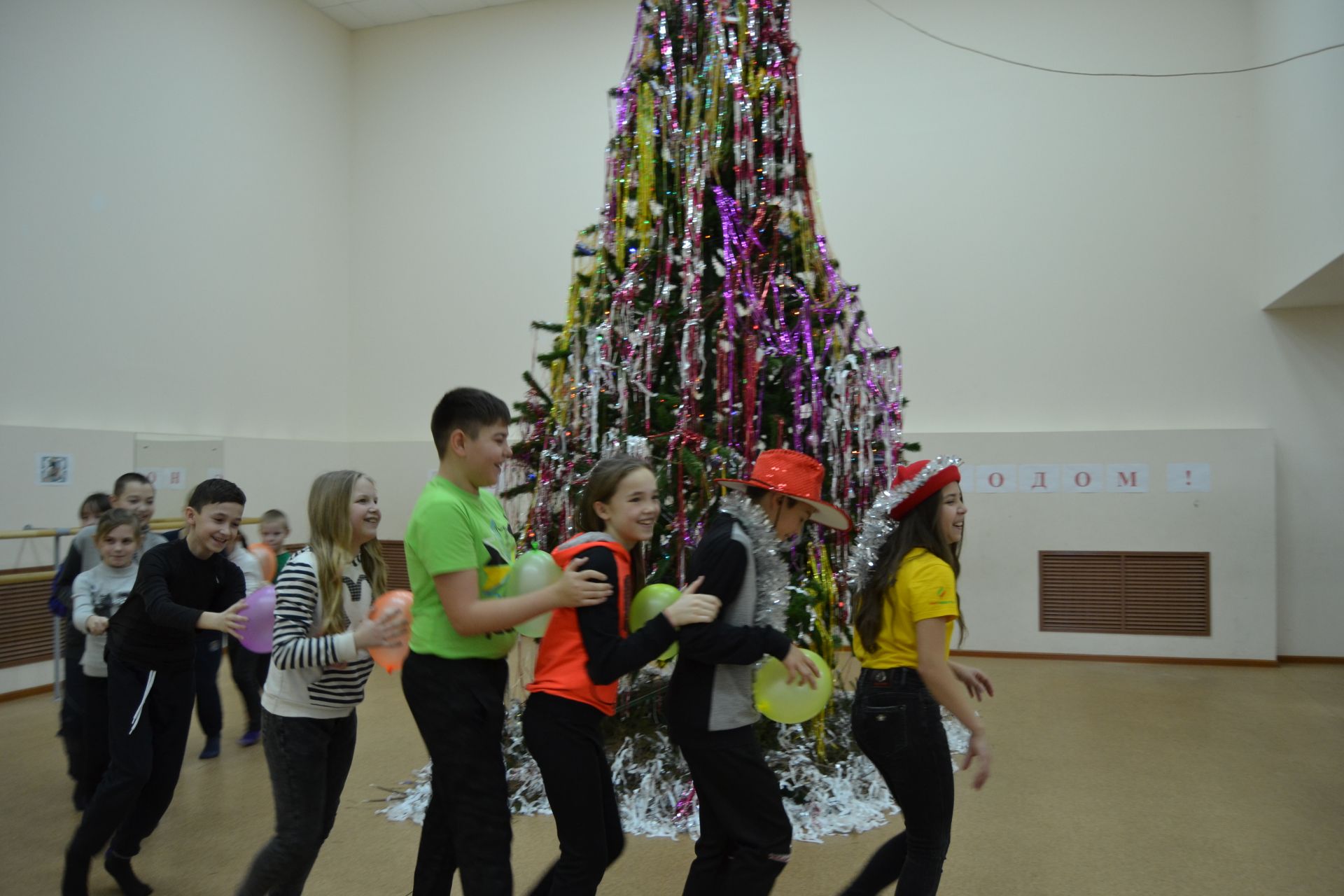 В посёлке Татарстан провели конкурсно-игровую программу для детей