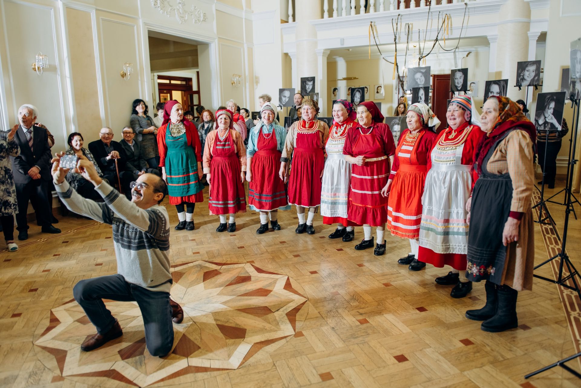 «Микулай» спектакле Илтән-Бута, Кәләй авыллары фольклоры буенча куелган