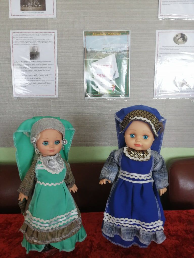 В селе Бахта прошла выставка кукол в национальных костюмах