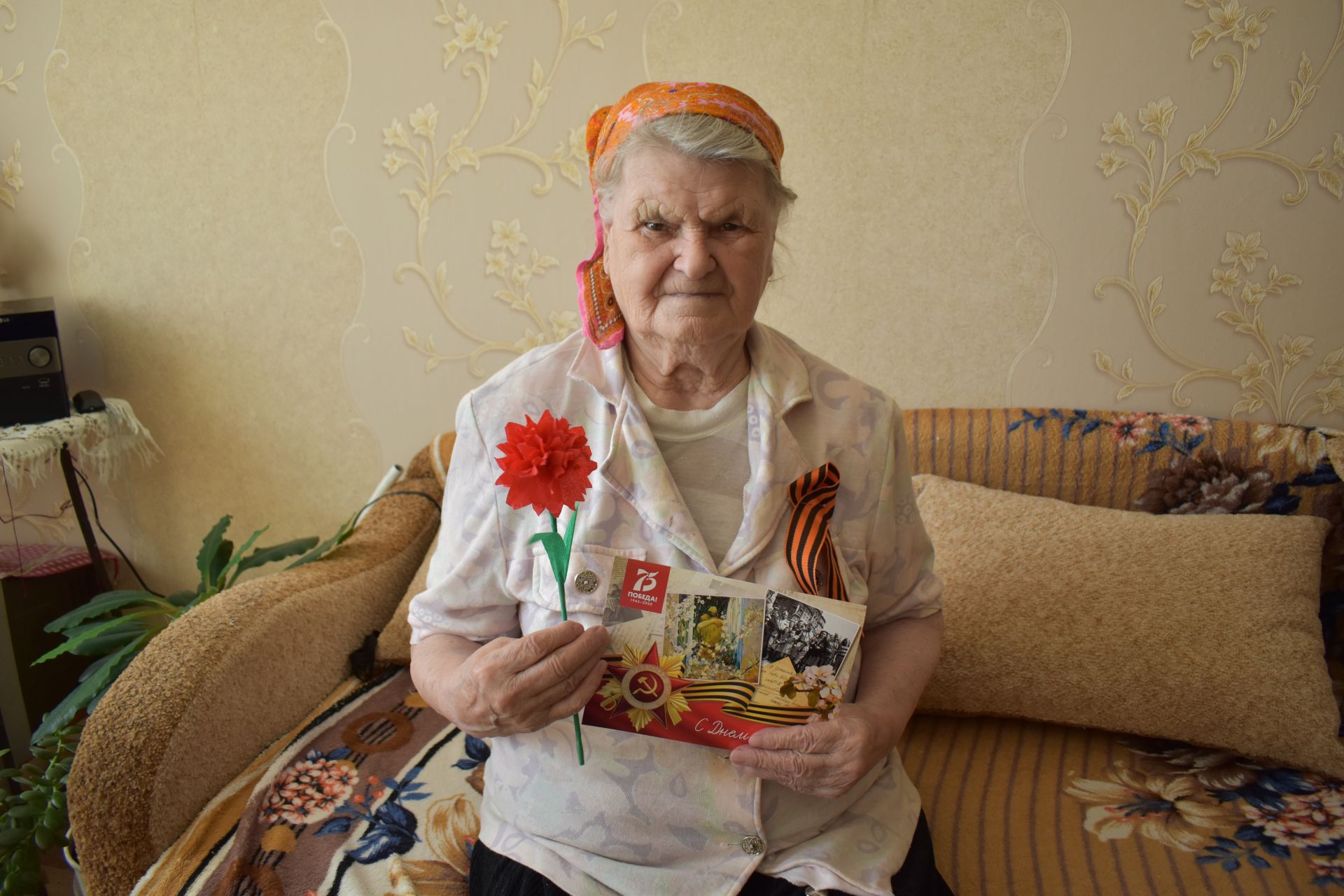 В поселке Татарстан провели патриотическую акцию «Георгиевская ленточка»
