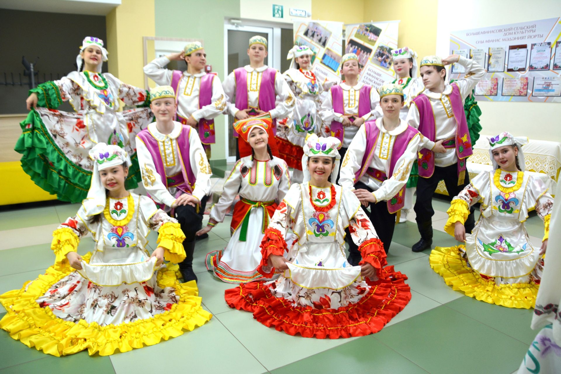 На концерте творческих коллективов Дома дружбы народов в Нижнекамске выступили кряшенские ансамбли