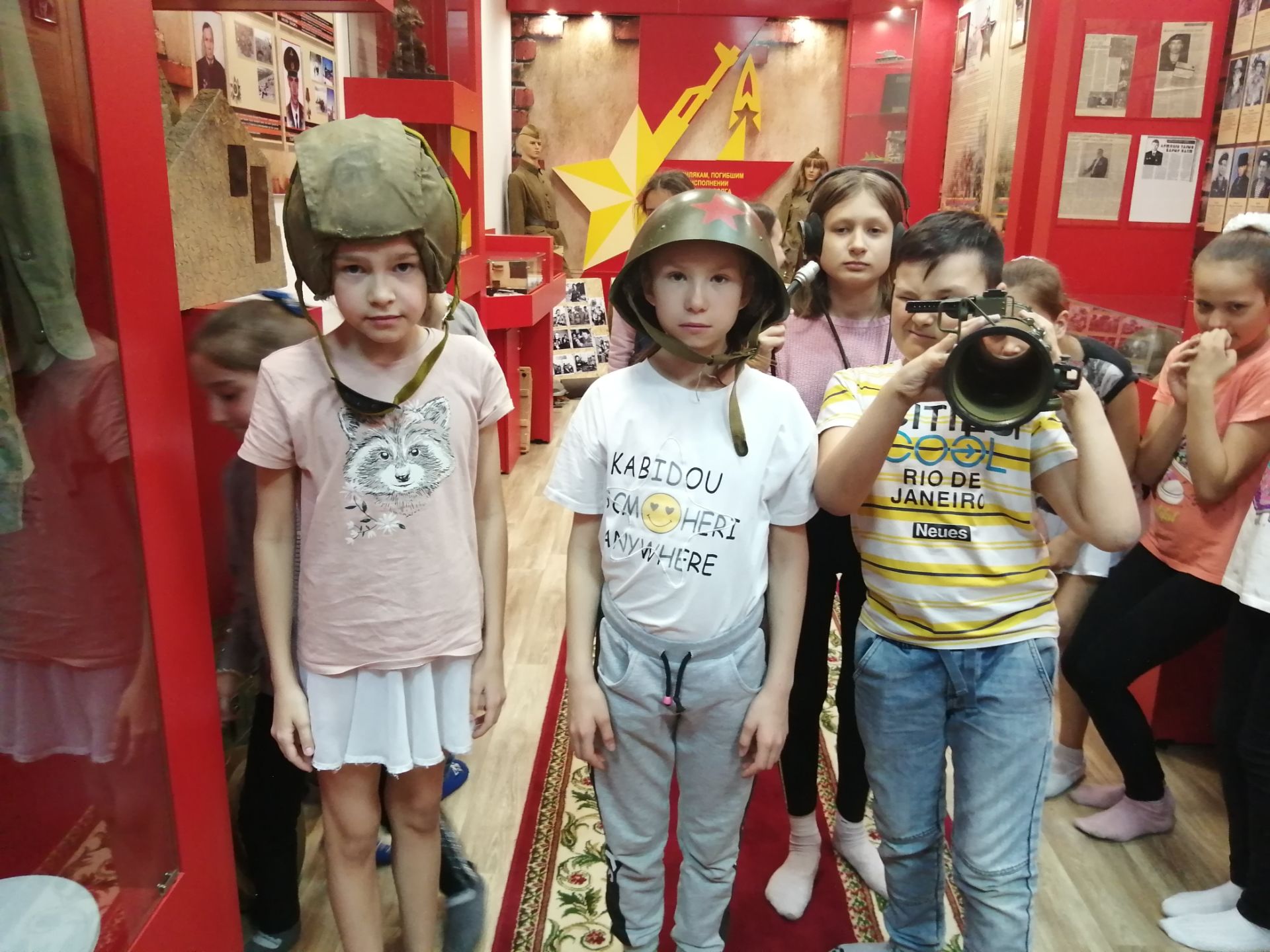 В поселке Татарстан в преддверии Дня Победы дети посетили музей боевой славы «Патриот»