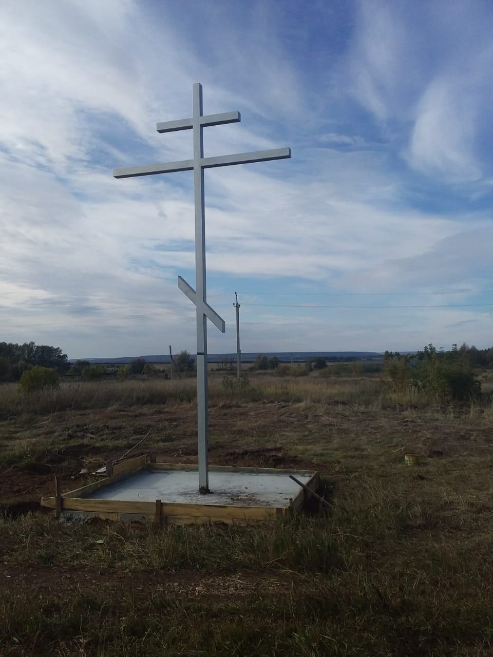 В деревне Верхний Шурняк Елабужского района установили поклонный крест