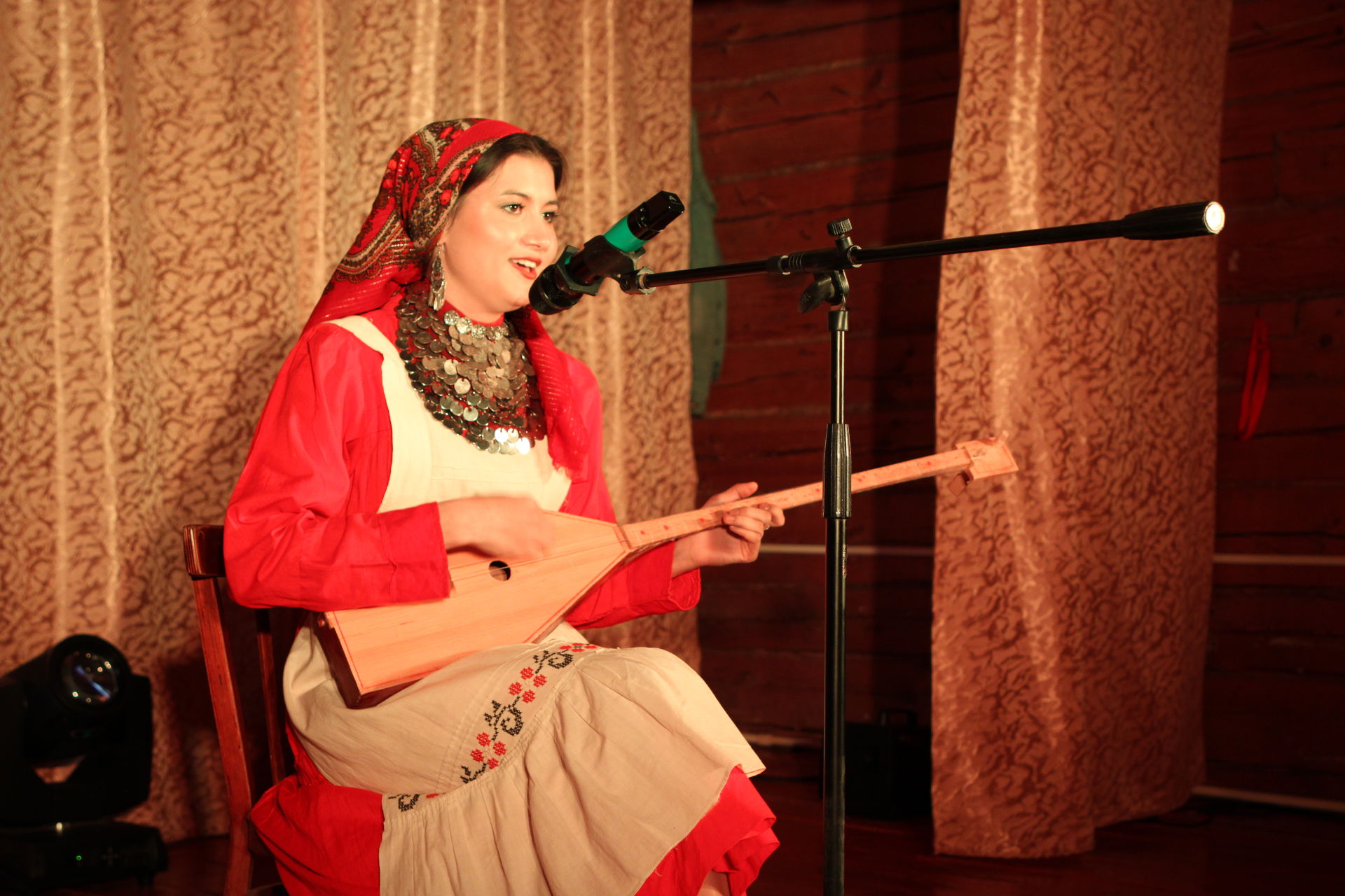 В Кукморском районе прошел благотворительный концерт кряшенской молодежи