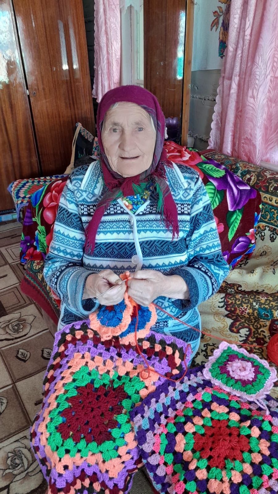 Трудные военные и послевоенные годы Елизавета Шапеева вспоминает со слезами на глазах