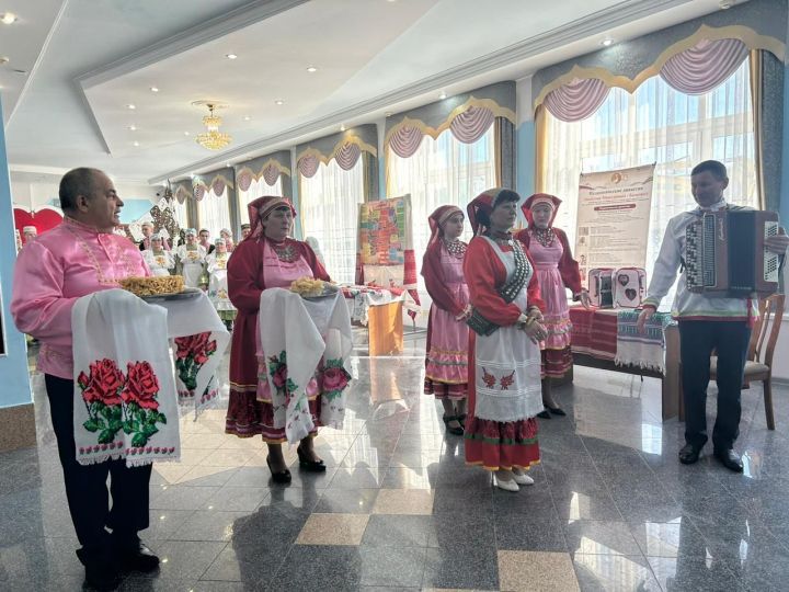 Семья Мишуриных-Бачковых выступит на зональном этапе конкурса «Эхо веков в истории семьи»