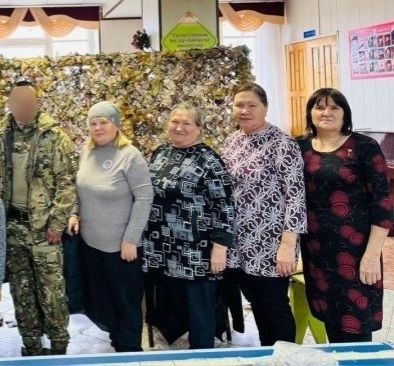 Сарсаз-Багражда маскировка челтәрләре үрүчеләр янына хәрби егет килде