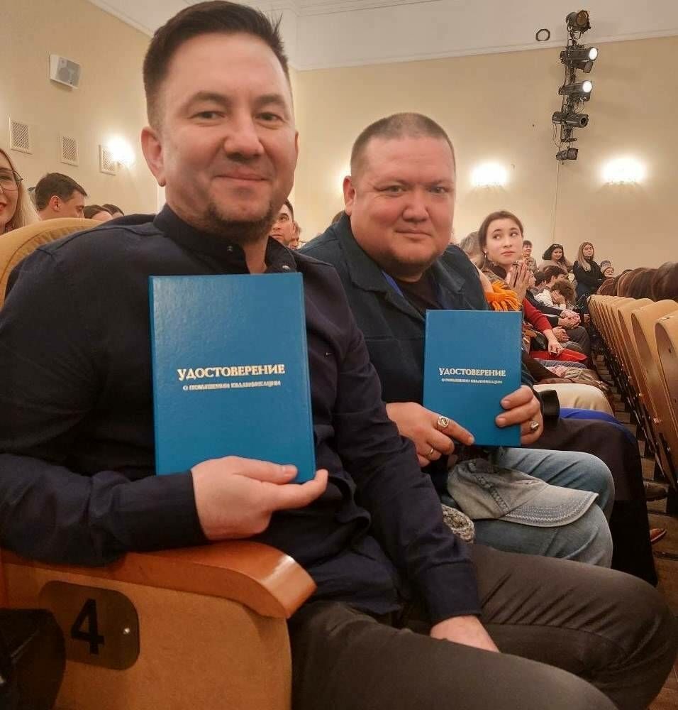 «Һөнәр» яшь режиссура фестивалендә Юрий Павловка таныклык тапшырылды