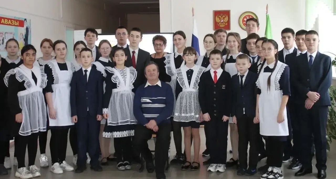 Усали урта мәктәбендә Георгий Ибушев белән кызыклы очрашу узды