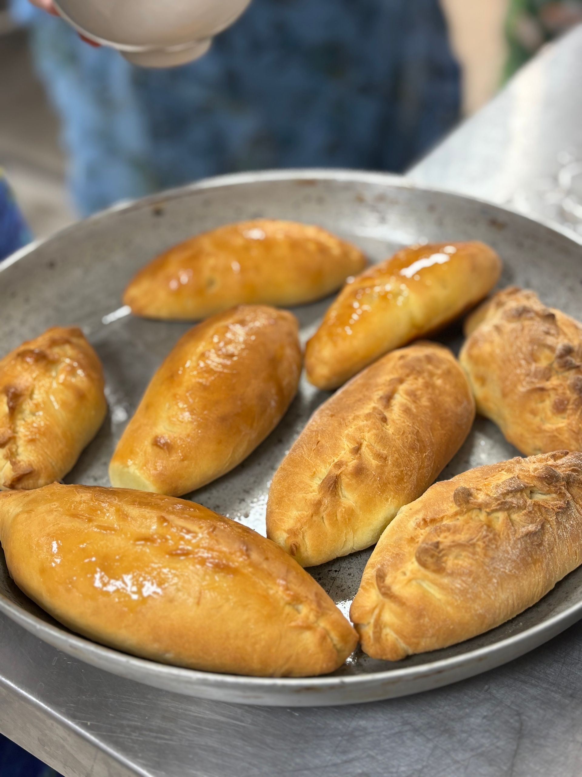 Атнакөн мәктәбендә балалар Покрау бөккәннәре пешерде