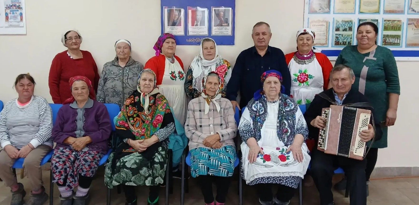 Янсуар авылында Покрауга төшкән кунакларны ботка пешереп сыйлау йоласы бар