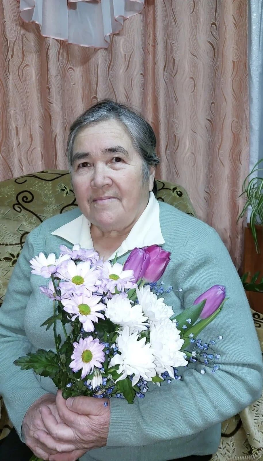 Хуҗа Хәсәннән Валентина Долматова хезмәттә дә, гаиләдә дә үрнәк