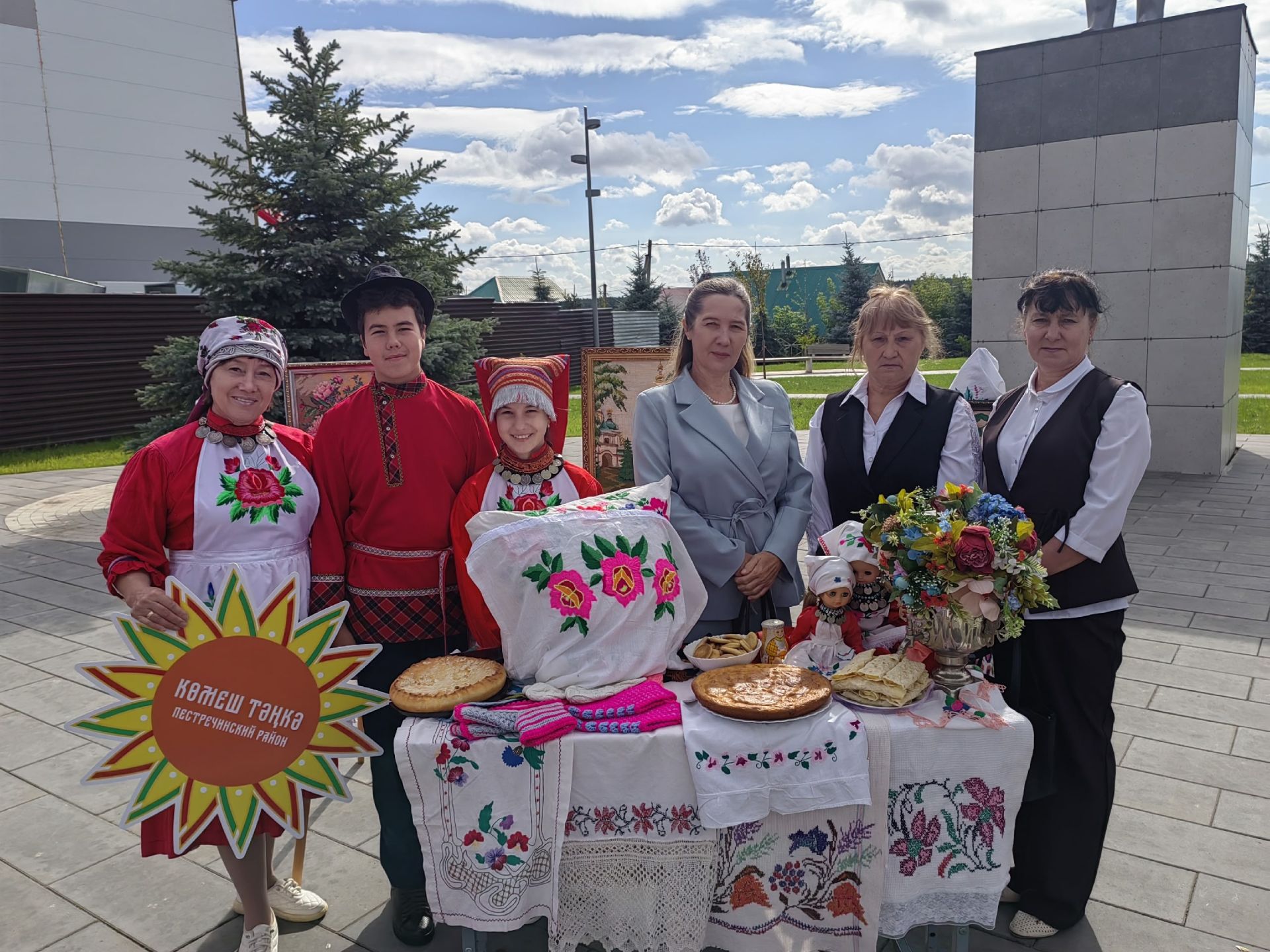 Буыннар бәйләнеше һәм милли мирас:  Керәшен Сәрдәсе мәктәбе район мәгариф конференциясендә