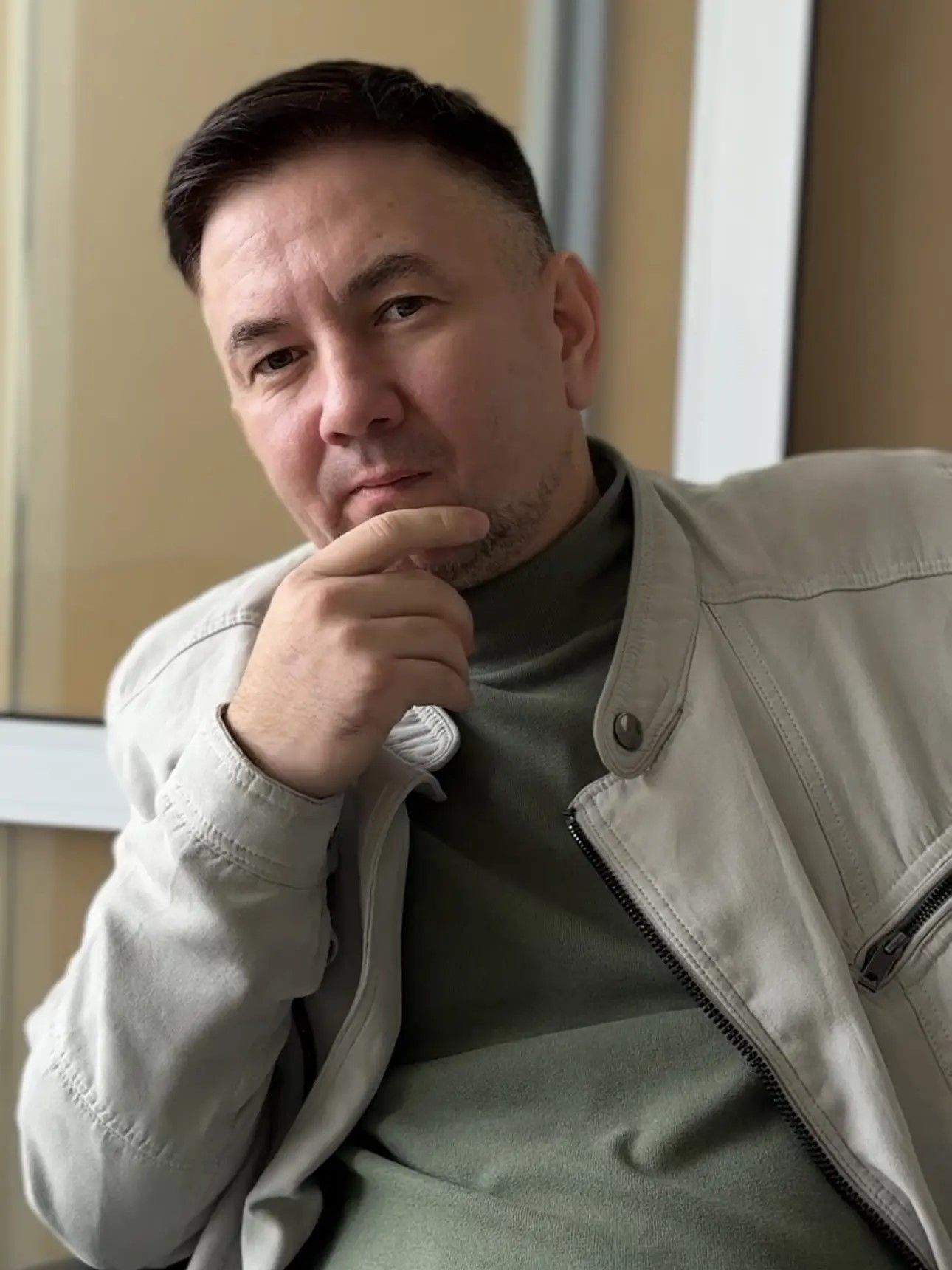 Юрий Павлов: «Күз чыгара торган, шайтан рольләре ошый»