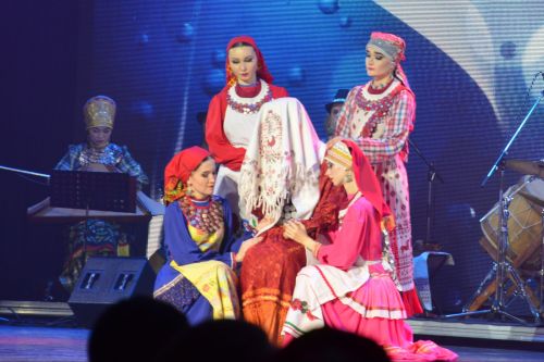 Керәшеннәр туенда «Кыз елату» һәм «Су юлы күрсәтү» йолалары