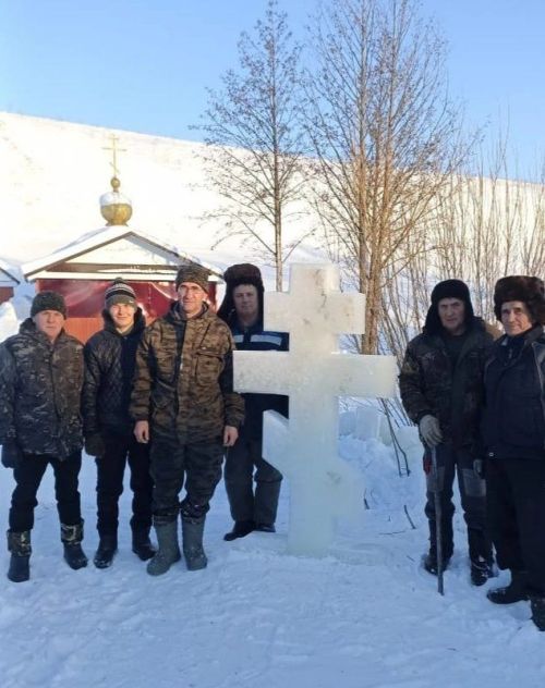 Качману: күз ачып булмаслык буран, халык карга бата-чума ару су алырга төшкән
