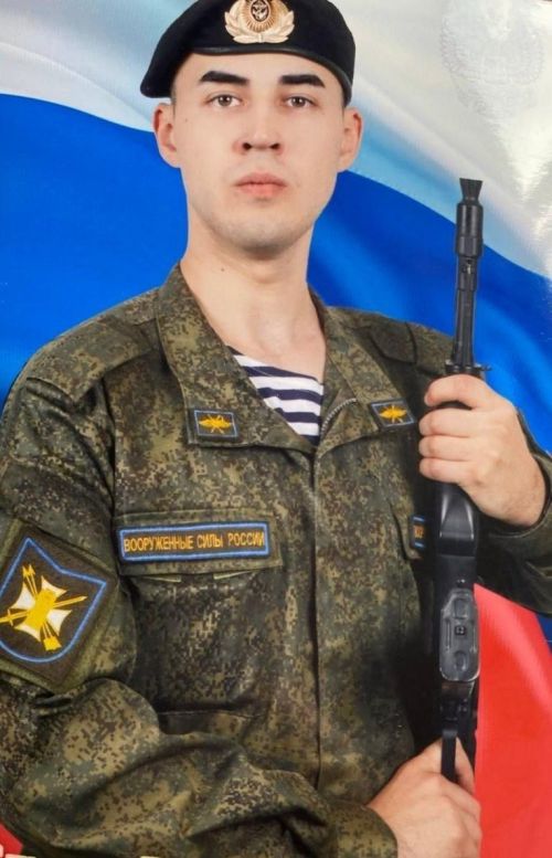 Сәвәләй егете Артем Рябов диңгез пехотасында хәрби бурычын үти