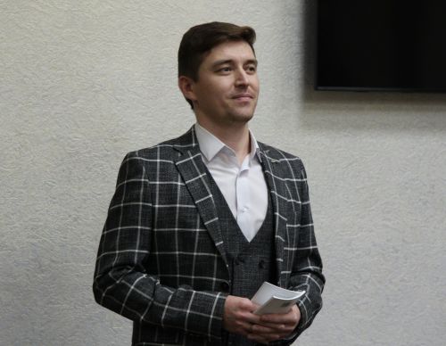 Артем Пискунов Азат Хөсәенов турында: «Ул халыкның күңеленә ятышлы, истә кала торган җырлар авторы»