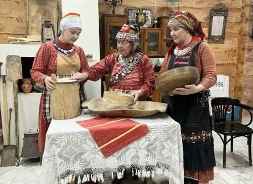 Түбән Камадан Василиса Степанова фото-конкурста керәшен культурасын күрсәтте