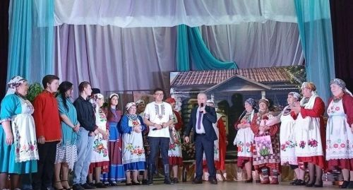 Керәшен Сәрдәсе «Гөргөри кияүләре» спектаклен куйды