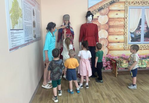 Иске Гришкинда балалар керәшен мирасы белән танышты