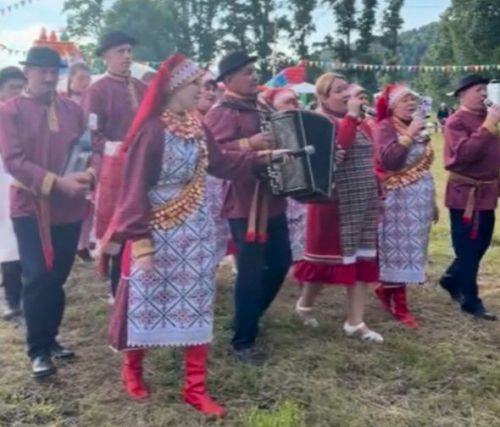Доргада Изге Тихон көнен билгеләп уздылар