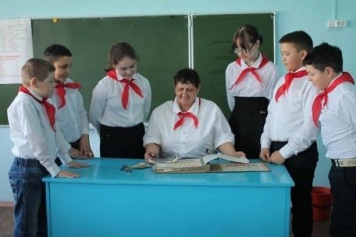 Лидия Пасыева воспитывает у учащихся веротерпимость и толерантность