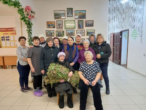 Урта Багражда волонтер хатын-кызлар өчен бәйрәм ясаганнар