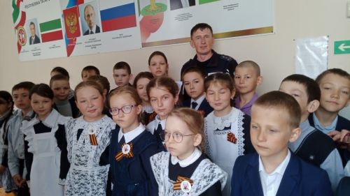 Мәлки мәктәбендә юл хәрәкәте иминлеге буенча очрашу үткәргәннәр