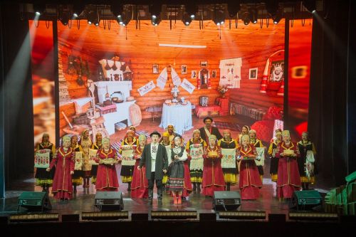 Народный фольклорный ансамбль кряшен «Сурякя» выступил перед казанцами