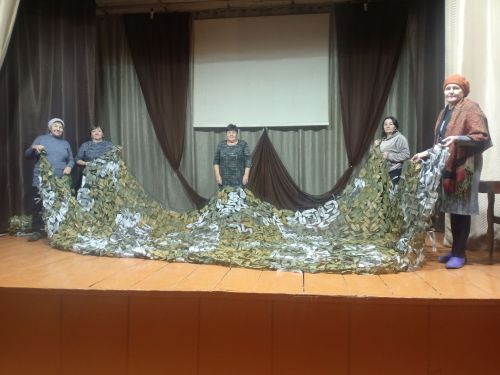 «Барыбызны берләштерде»: Яңа Илектә маскировка челтәрләре үрәләр