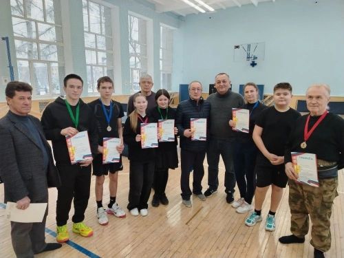 Якты Күл егетләре командасы өстәл теннисында беренчелекне яулады