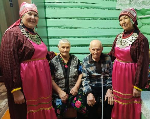 Шишковлар гаиләсе – Бахтаның горурлыгы