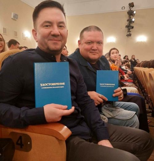 «Һөнәр» яшь режиссура фестивалендә Юрий Павловка таныклык тапшырылды