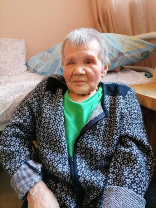40 ел интернатта яшәүче Анна Юдина: «Бер туганым да юк. Шөкер, чит кешеләр килеп, хәлемне белеп йөри»